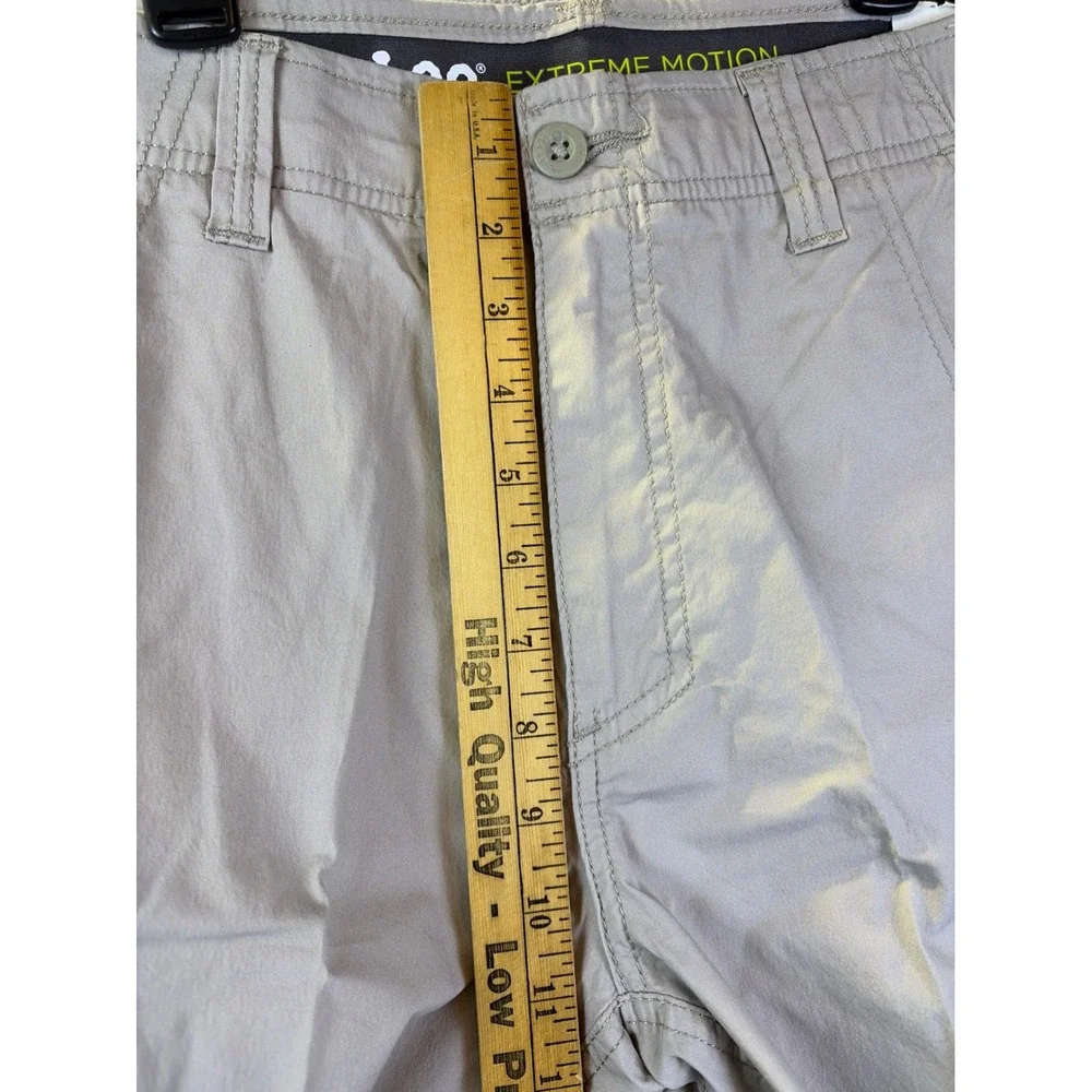 Lee Cargo Shorts Mens 30x10.5 Beige Extreme Motion Stretch Utility 102187010 NEW